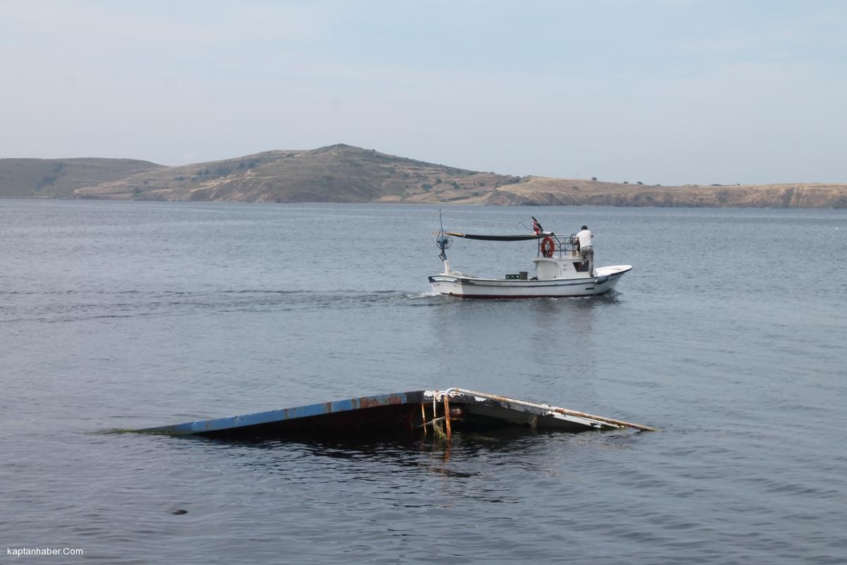 "Pasha" adlı yük gemisinin çıkarılma işlemleri başladı
